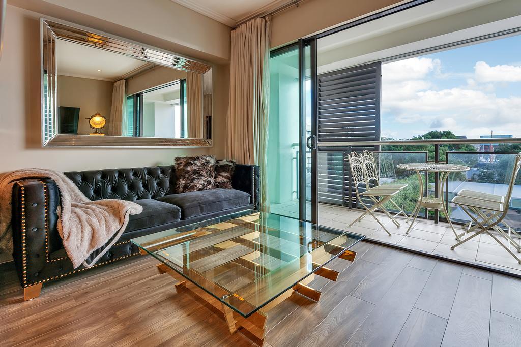 Cbd Viaduct Harbour Resortオークランド エクステリア 写真