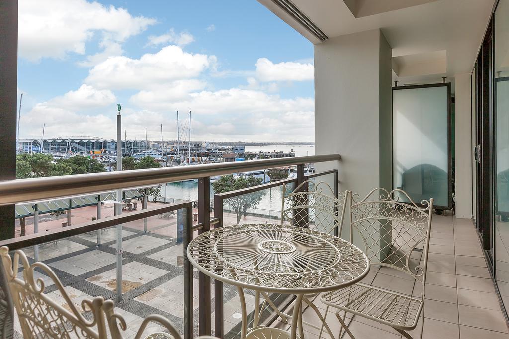 Cbd Viaduct Harbour Resortオークランド エクステリア 写真