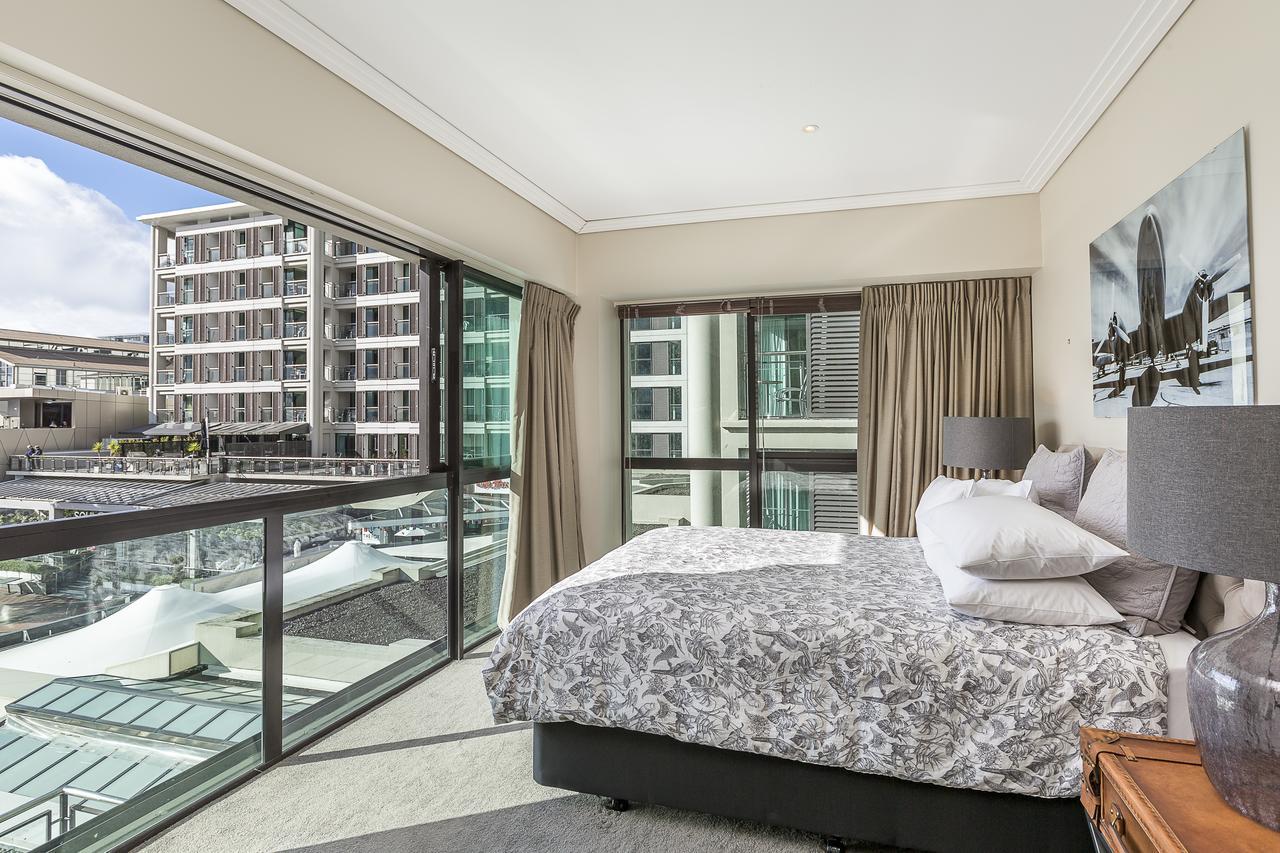 Cbd Viaduct Harbour Resortオークランド エクステリア 写真