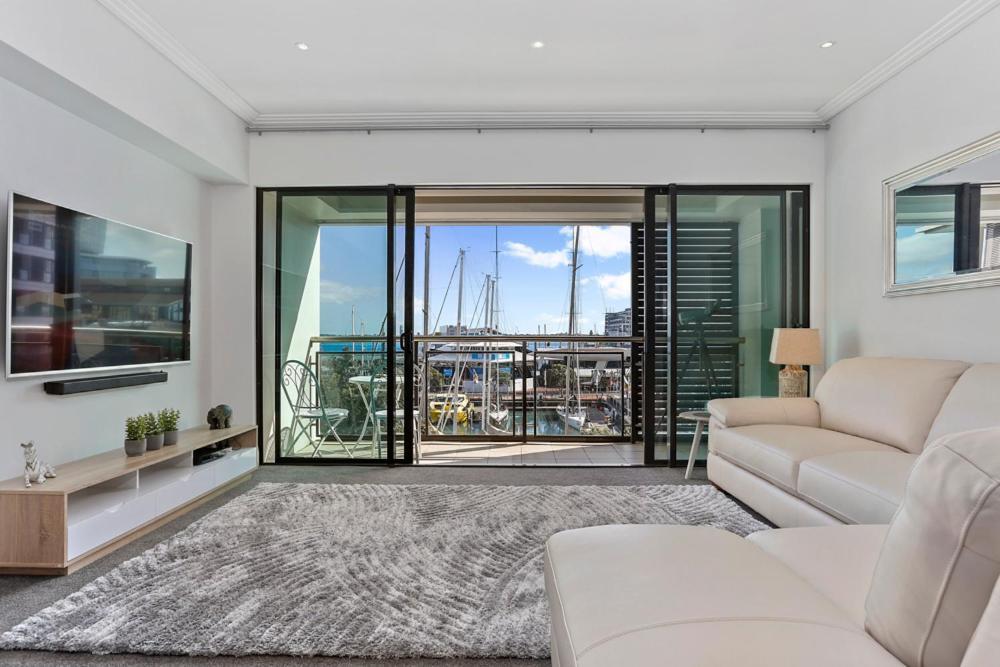 Cbd Viaduct Harbour Resortオークランド エクステリア 写真